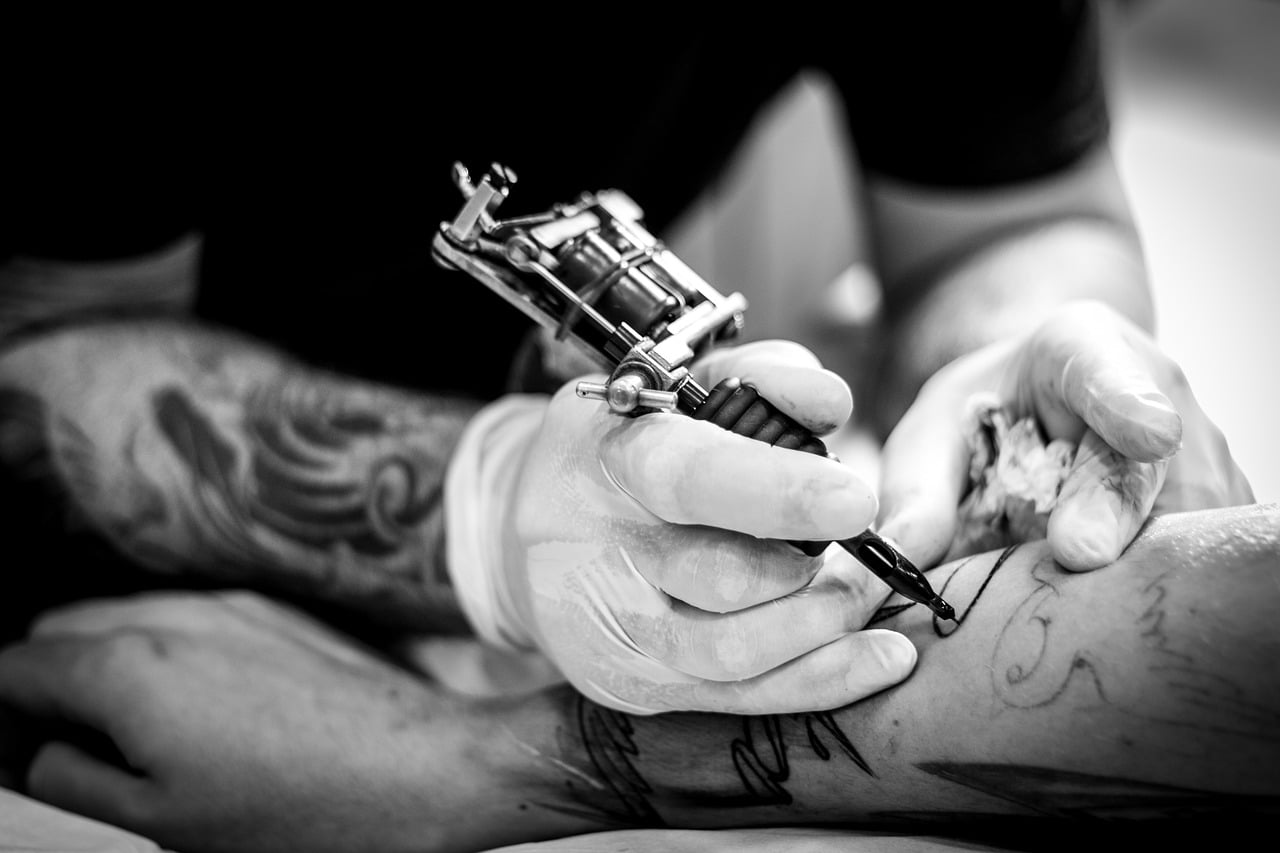 Tatuagem masculina no braço
