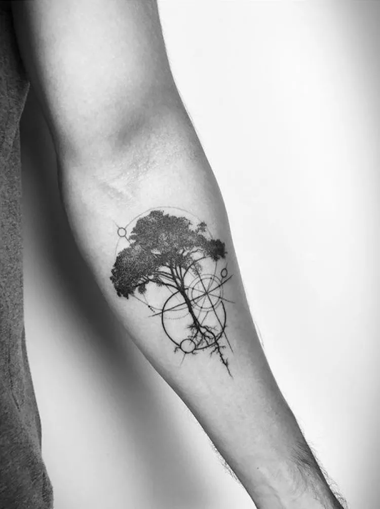 Tatuagem masculina no braço